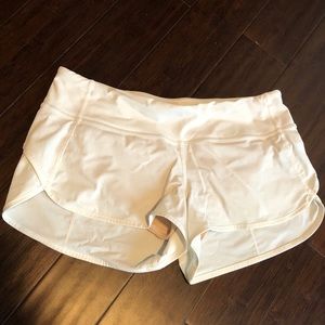 Lululemon white speed shorts size 6